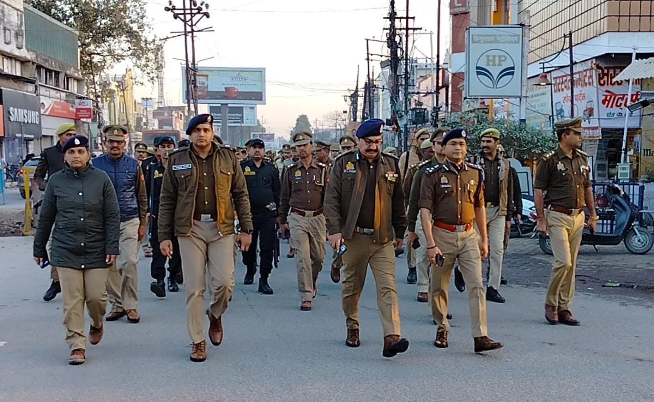 बरेली: आगामी शिवरात्रि पर्व को लेकर अधिकारियों ने शहर का लिया जायजा, भारी पुलिस बल रहा मौजूद