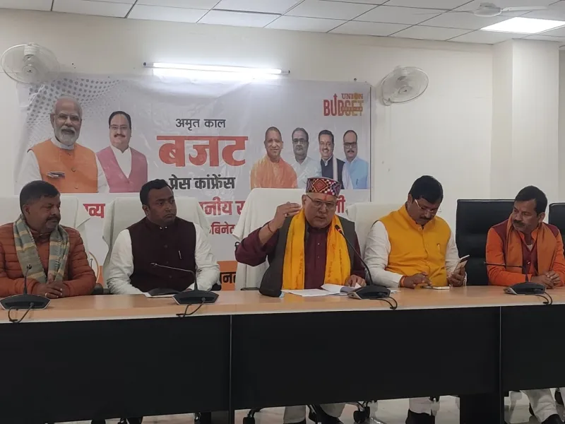 अयोध्या: आरएसएस प्रमुख के बचाव में उतरी योगी सरकार की कैबिनेट