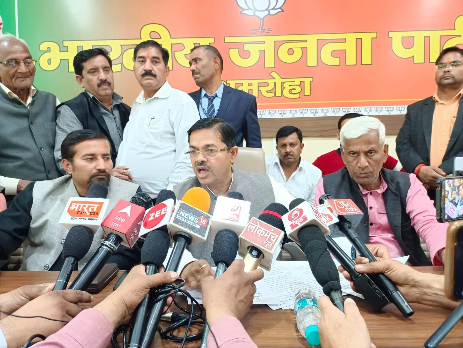 अमरोहा: नाम समाजवादी पार्टी, है परिवारवादी पार्टी- बीएल वर्मा