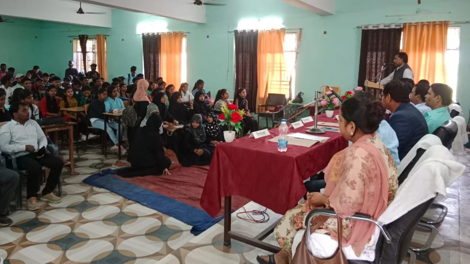 मऊ : दो दिवसीय युवा महोत्सव का हुआ समापन, स्टूडेंट्स ने अपनी प्रतिभा को निखारा