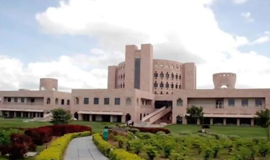 FT की बिजनेस स्कूलों की रैकिंग, ISB देश में पहले नंबर पर