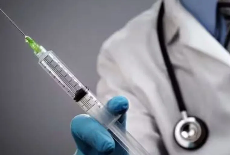 पीलीभीत: झोलाछाप के इंजेक्शन से महिला की मौत, परिजनों ने काटा हंगामा