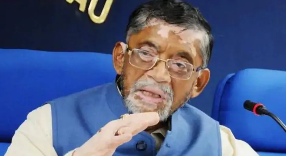 बरेली: नए सिरे से नगर निगम की वोटर लिस्ट पर करें काम- संतोष गंगवार