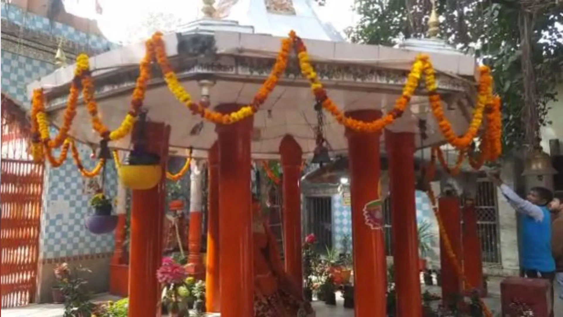 बरेली: महाशिवरात्रि को लेकर सजने लगे शिवालय, रहेगी कड़ी सुरक्षा