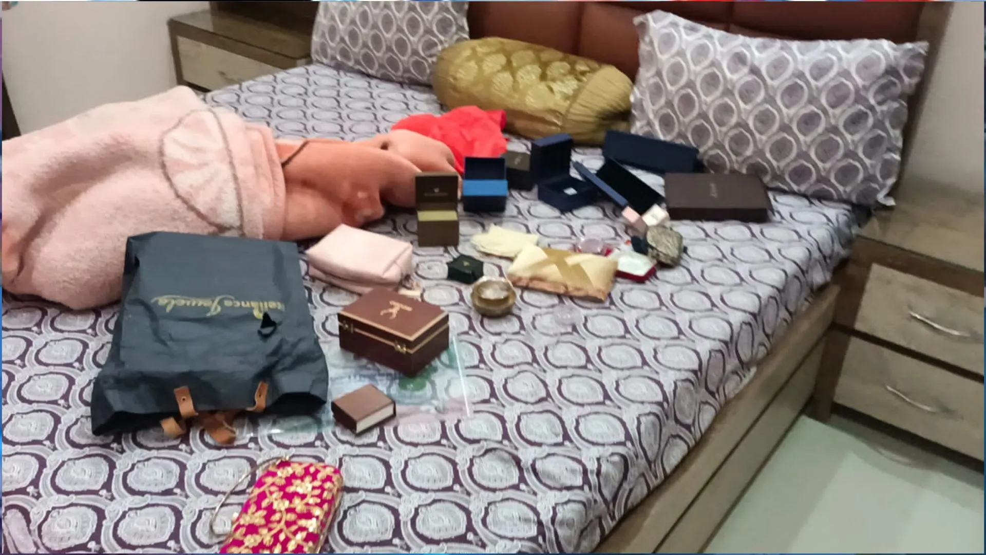 मेरठ: प्रधानाचार्य के घर चोरी, 42 तोला सोना और 500 ग्राम चांदी ले गए चोर