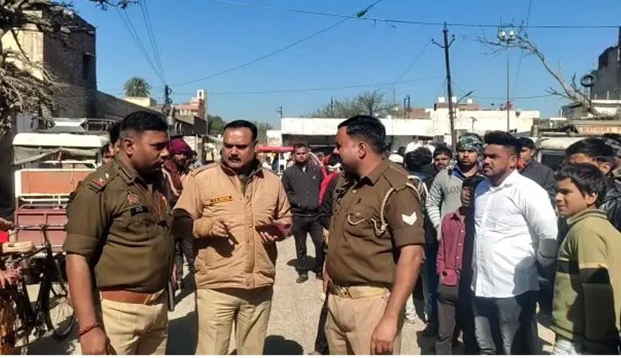 मथुरा: युवक को लाठी डंडों से जमकर पीटा, फिर गोली मारकर ले ली जान, फाइनेंस कर्मियों पर हत्या का आरोप