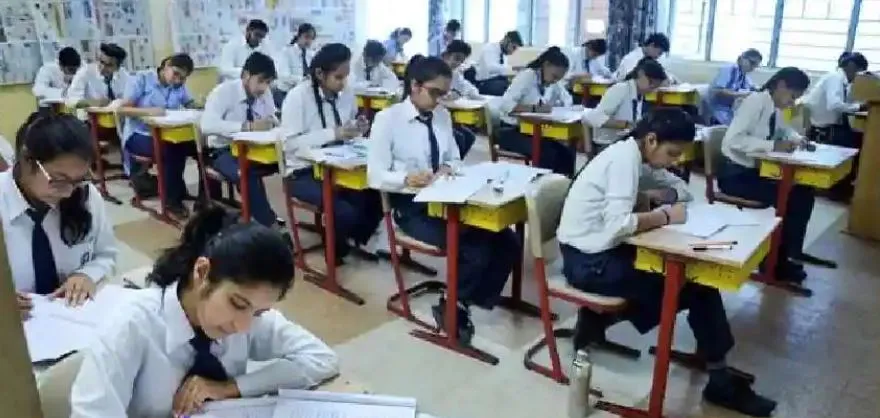 बरेली: तृतीय व पंचम सेमेस्टर की मिड टर्म  परीक्षा शुरू, प्रथम की अटकीं