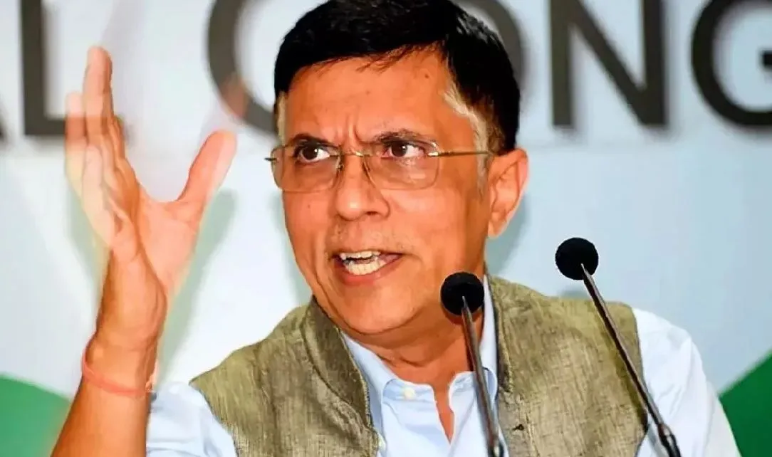 बदले की भावना से मारे बीबीसी पर आयकर छापे: पवन खेड़ा
