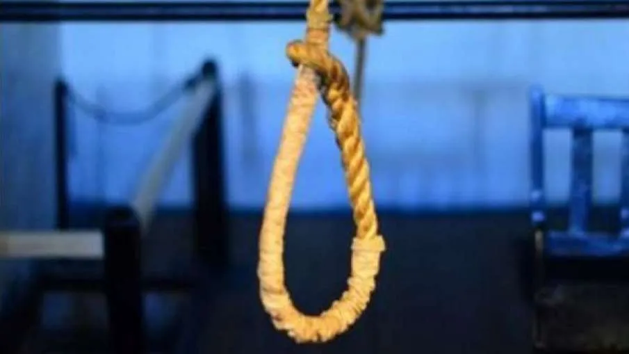 अयोध्या में युवक ने की आत्महत्या, कमरे में लटकता मिला शव