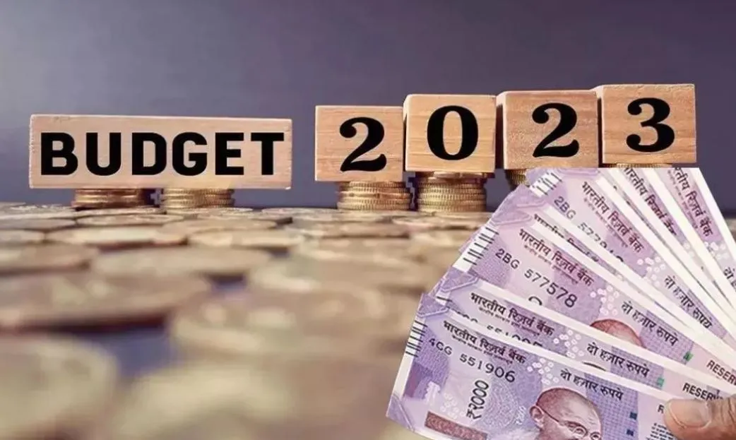 बरेली: इस बार का बजट आम जनता के लिए समर्पित, महिलाओं को दी गई विशेष छूट