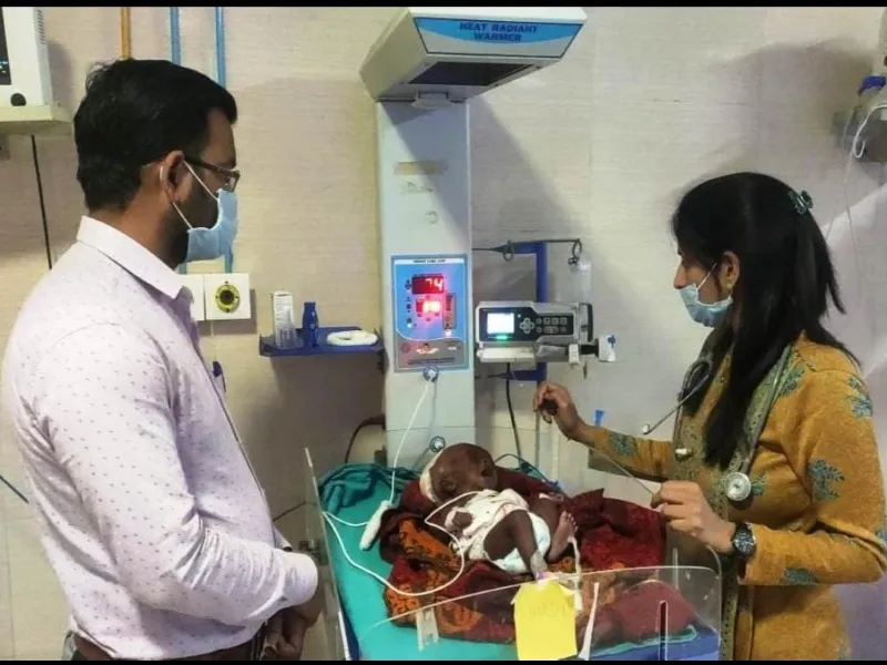 बांदा : 40 दिन के बच्चे के दिमाग का सफल ऑपरेशन