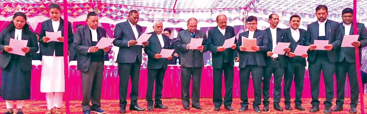 बाजपुरः बार एसोसिएशन के पदाधिकारियों ने ली पद एवं गोपनीयता की शपथ 