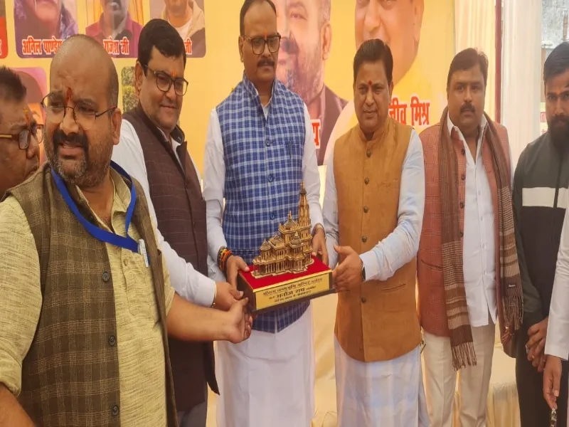 लखनऊ : मरीजों को मिला मुफ्त इलाज, चेकअप कर शरीर में बताई गईं परेशानी की जड़