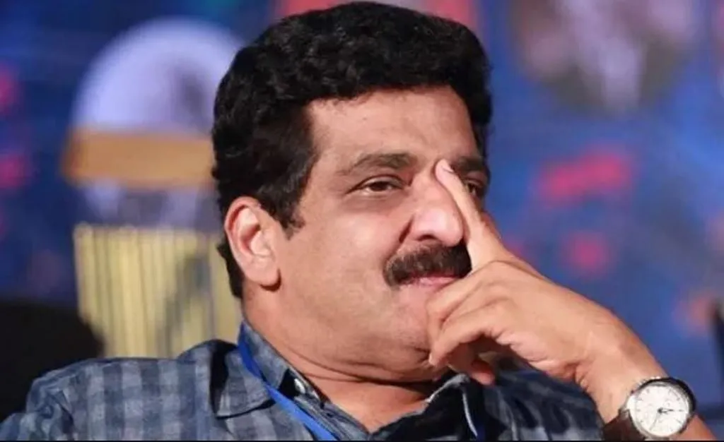 ट्रांसजेंडर व्यक्ति के बच्चे को जन्म देने के दावे ‘खोखले’ हैं : एम.के. मुनीर