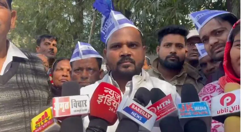 बरेली: आरक्षण को लेकर आजाद समाज पार्टी ने साधा BJP पर निशाना, कहा- मुखौटे की राजनीति करे बंद