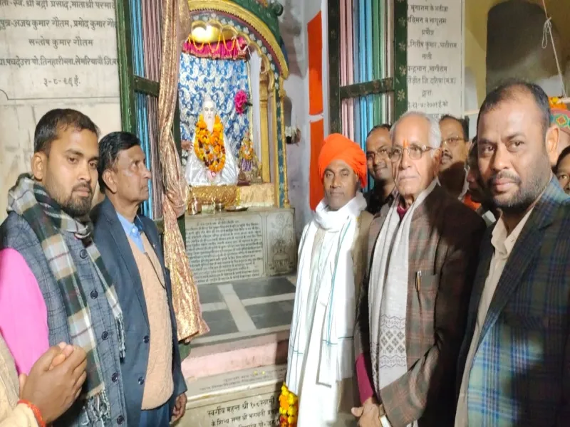 जातियों में बंट गए देवी-देवता और महापुरुष : चंपत राय