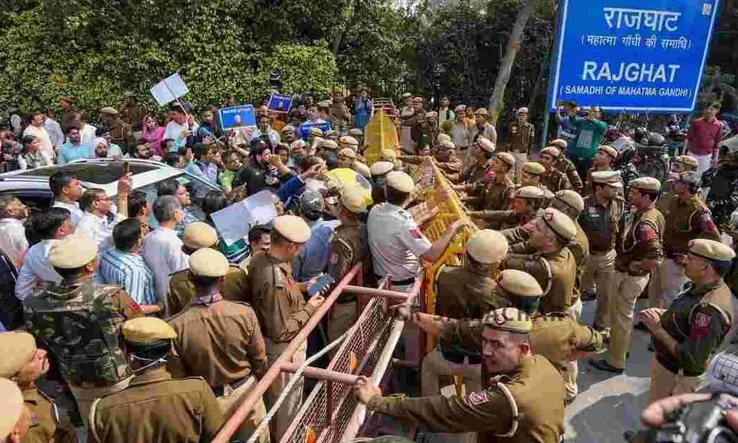 सिसोदिया की गिरफ्तारी के खिलाफ ‘आप’ के प्रदर्शन के मद्देनजर मध्य दिल्ली में बढ़ाई गई सुरक्षा 