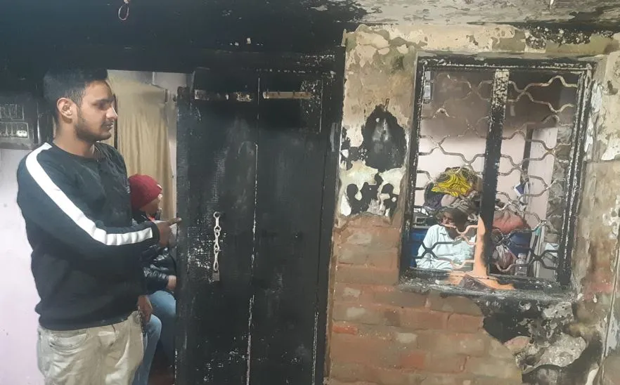 बरेली: मुस्लिम के घर में लगी भीषण आग मंदिर के पानी ने बुझाई