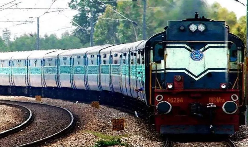 बरेली: होली पर रेलवे ने दी राहत, चार ट्रेनों में लगेंगे अतिरिक्त कोच