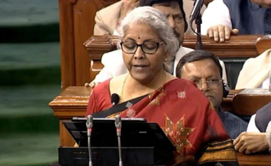 ई-अदालत परियोजना का तीसरा चरण 7,000 करोड़ रुपये की लागत से शुरू किया जाएगा: निर्मला सीतारमण 