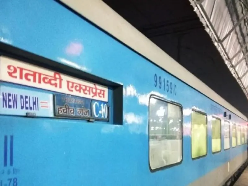 लखनऊ : शताब्दी समेत वीआईपी ट्रेनें होंगी कैमरे से लैस