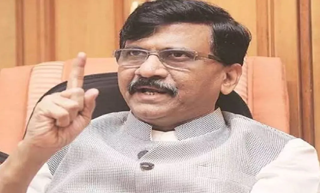  निर्वाचन आयोग का निर्णय शिवसेना को समाप्त करने के लिए एक तरह की राजनीतिक हिंसा: संजय राउत 