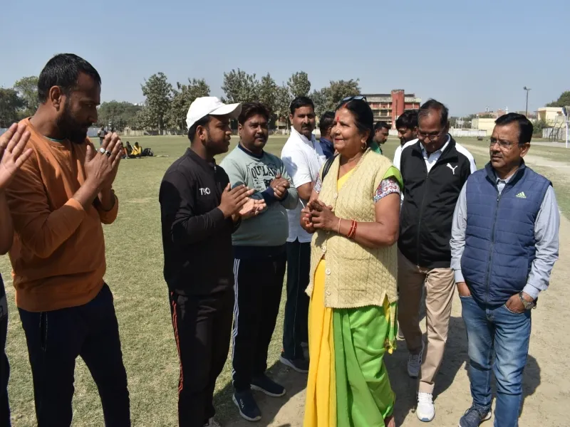 सांसद खेल महोत्सव : जनौरा, देवकाली और कल्याण सिंह वार्ड की टीम सेमीफाइनल में  