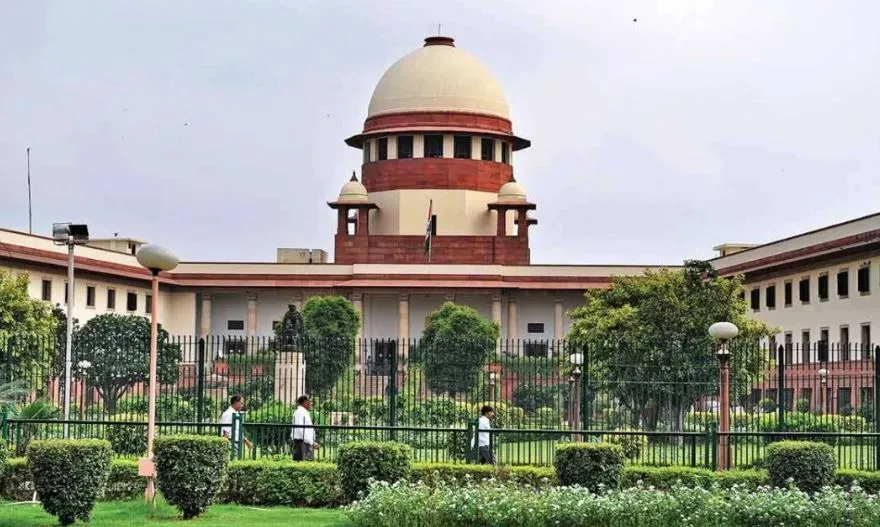 SC ने गलत तरीके से बाल काटने पर मॉडल को 2 Cr. रुपए मुआवजा देने का आदेश किया खारिज 