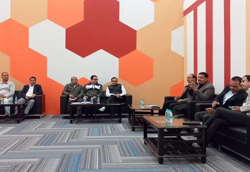 मुरादाबाद : उप निदेशक शहरी निकाय ने शहर में देखी सफाई व्यवस्था, कंट्रोल सेंटर से ली निगरानी की जानकारी