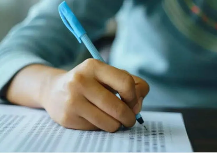 बरेली: परीक्षा केंद्र के आस-पास नहीं खोल पाएंगे दुकानें, 1 KM के दायरे में रहेगी रोक 