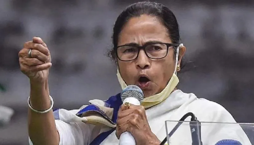 बाहर से आने वाले लोगों को अपने ऊपर सीएए, एनआरसी न थोपने दें: ममता बनर्जी 