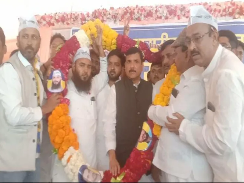 प्रयागराज पहुंचे आप सांसद संजय सिंह, बोले- अडाणी को बचा रही BJP, हमारी मांग कराई जाये JPC की जांच 