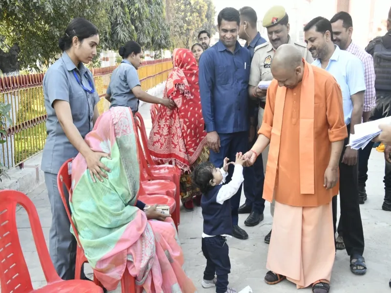 भू-माफिया को सिखाएं करारा सबक :CM योगी आदित्यनाथ  