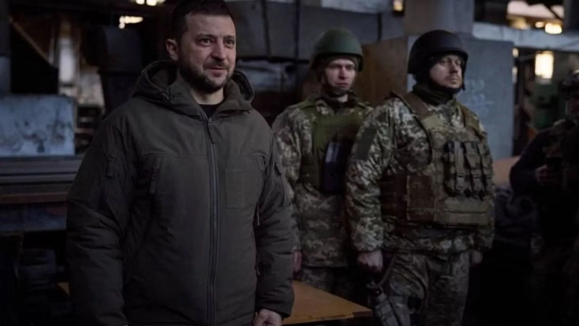 राष्ट्रपति जेलेंस्की ने यूक्रेनी शहर बखमुत से पीछे नहीं हटने का संकल्प लिया 