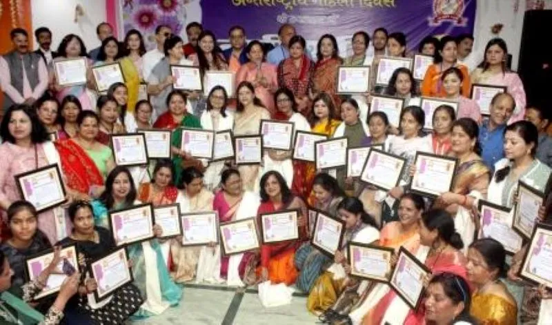 हल्द्वानी: महिला दिवस पर 50 से अधिक महिलाओं का सम्मान