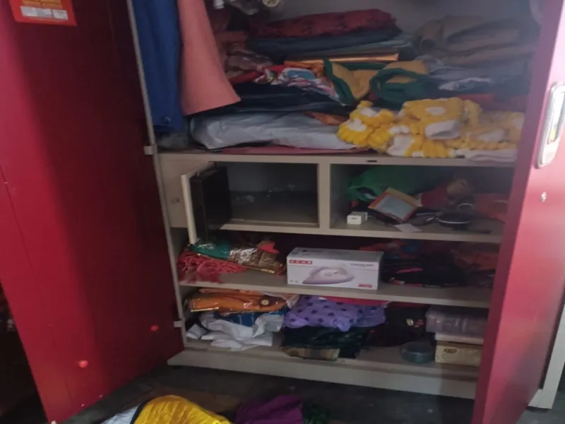 सुल्तानपुर: लाखों के आभूषण व नकदी पर चोरों ने किया हाथ साफ 