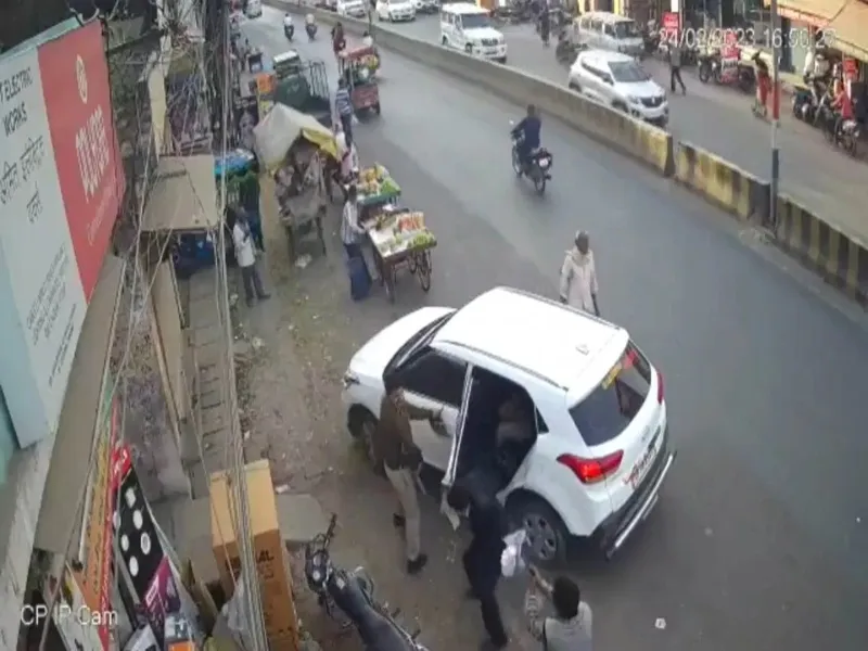 Prayagraj Breaking: अशरफ की ससुराल पहुंची एसटीएफ टीम, बहन और पत्नी को हिरासत में लिया 