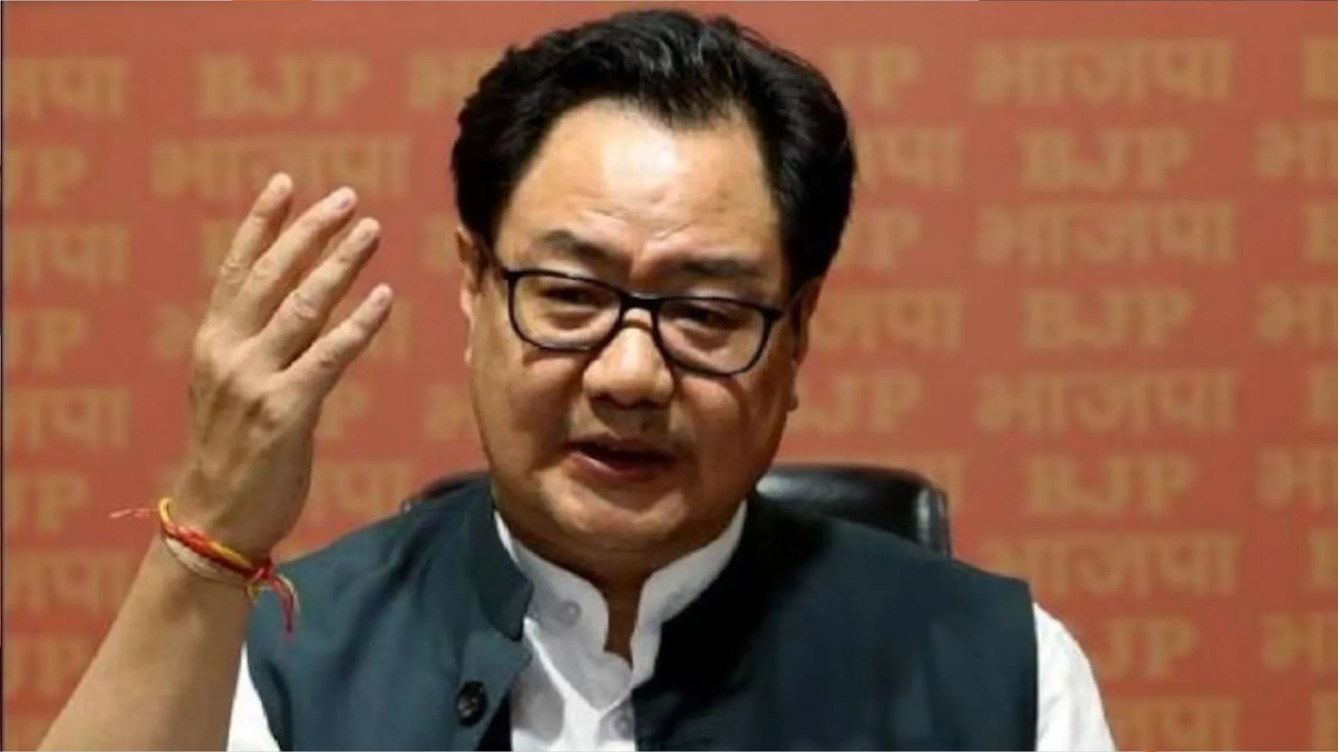 कुछ सेवानिवृत्त न्यायाधीश, कुछ कार्यकर्ता चाहते हैं कि न्यायपालिका विपक्ष की भूमिका निभाए : किरेन रिजिजू