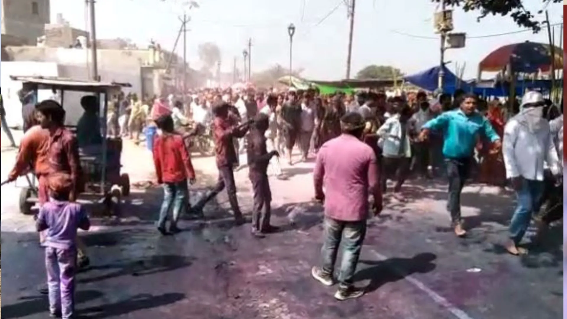मथुरा: रंगभरी एकादशी पर वृंदावन की परिक्रमा लगाने को उमड़ा जनसैलाब, DM-SSP ने लिया जायजा