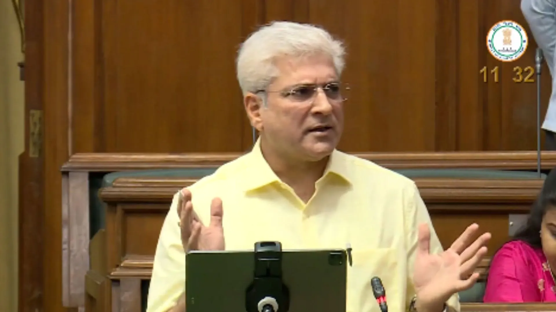 दिल्ली के वित्त मंत्री कैलाश गहलोत ने 2023-24 के लिए पेश किया 78,800 करोड़ रुपए का बजट 