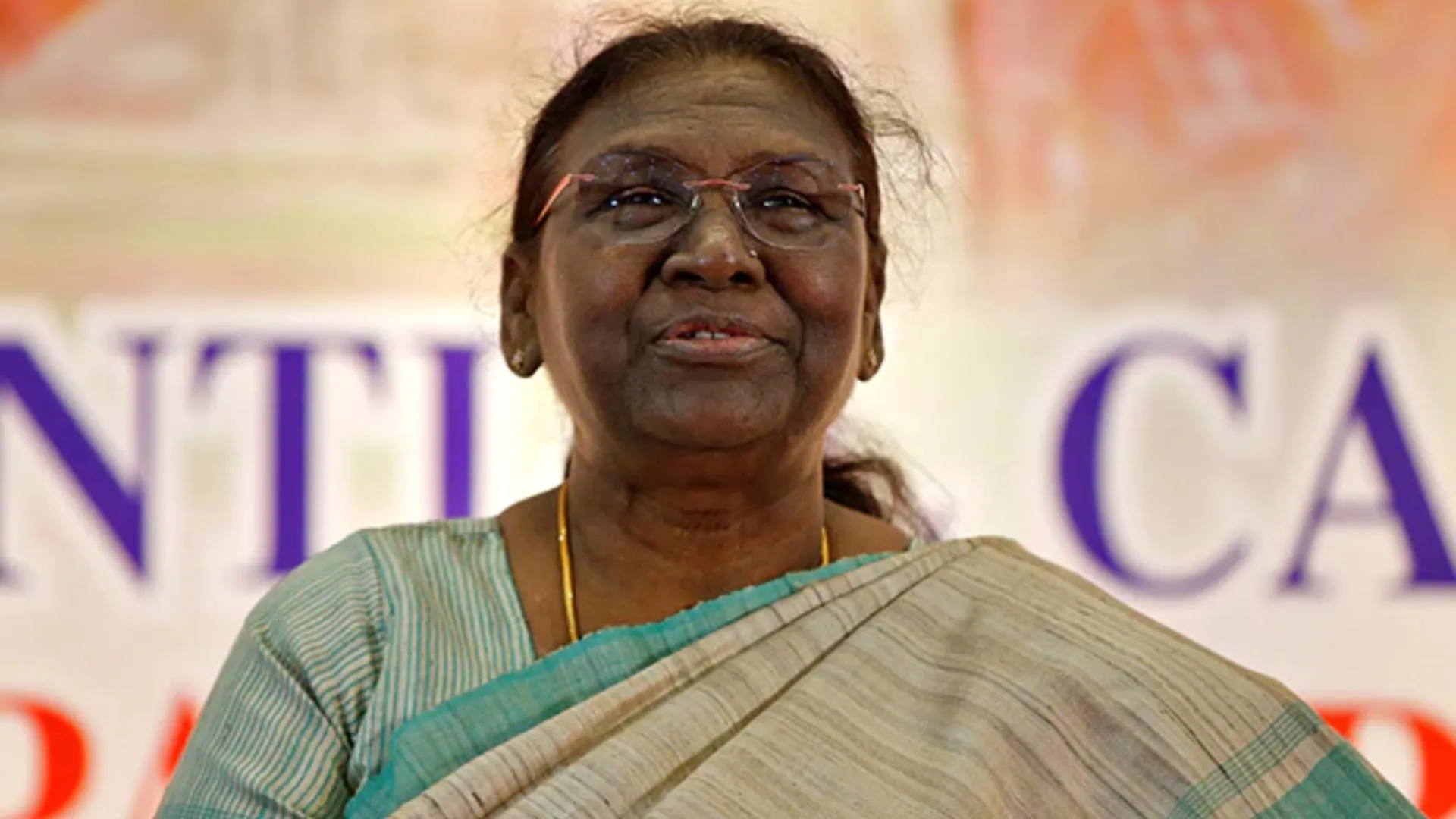 केरल, तमिलनाडु और लक्षद्वीप के छह दिवसीय दौरे पर आज कोच्चि पहुंचेंगी राष्ट्रपति मुर्मू 