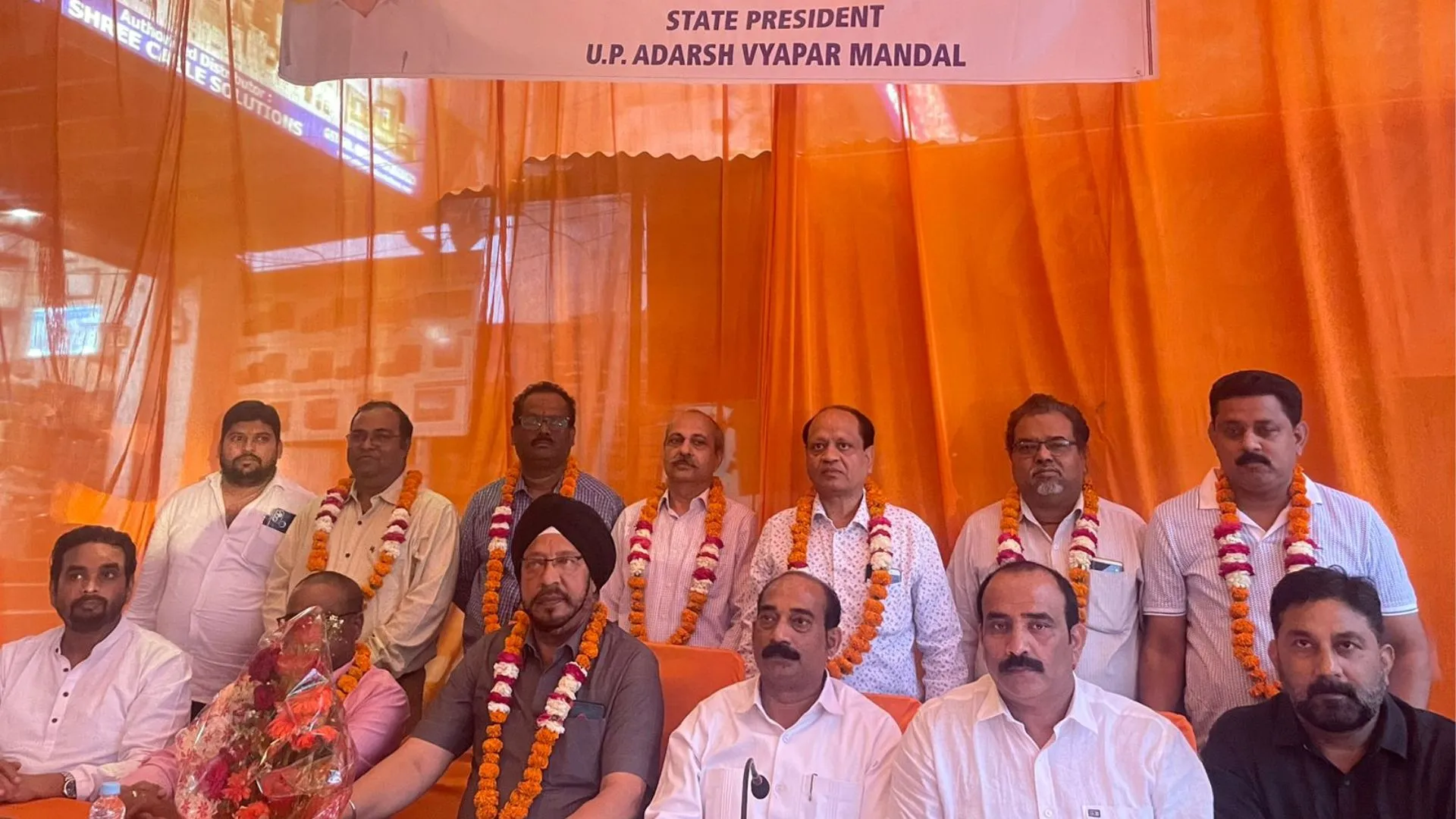 लखनऊ : उत्तर प्रदेश आदर्श व्यापार मंडल ने ईश्वरीय दयाल कॉम्प्लेक्स इकाई का किया गठन,  गुरदीप सिंह बने अध्यक्ष