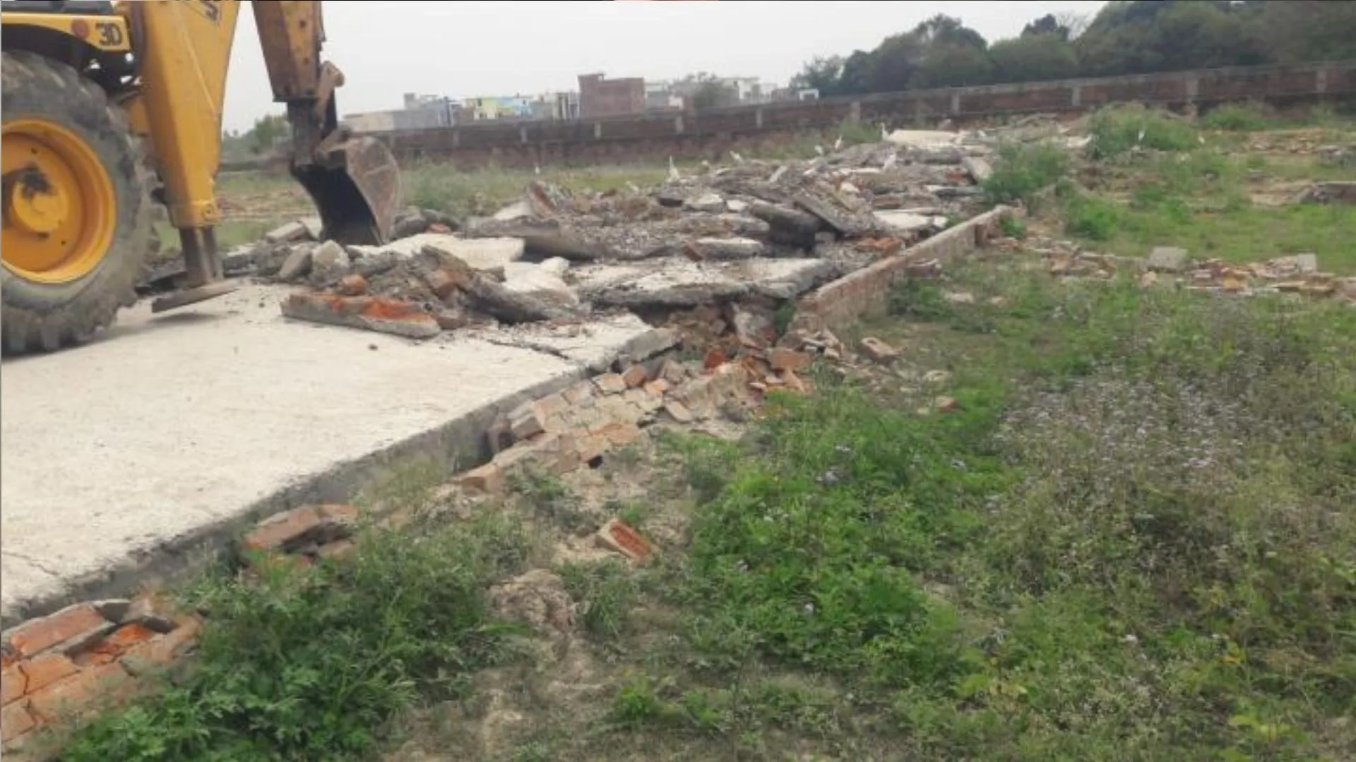 बरेली: बीडीए ने ध्वस्त कीं 22 बीघा में बन रहीं दो अवैध कॉलोनी