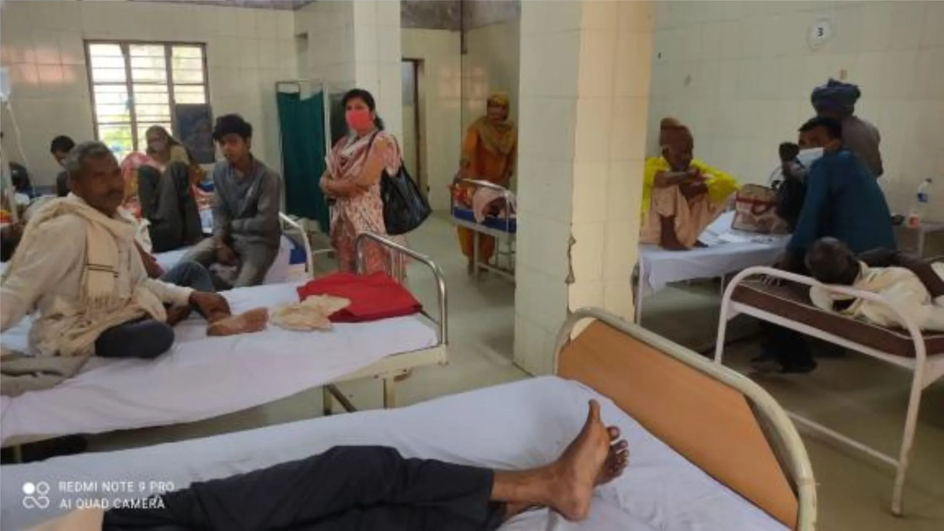 बरेली: लापरवाही! नए केस निकल रहे फिर भी कोविड गाइडलाइन की उड़ा रहे धज्जियां