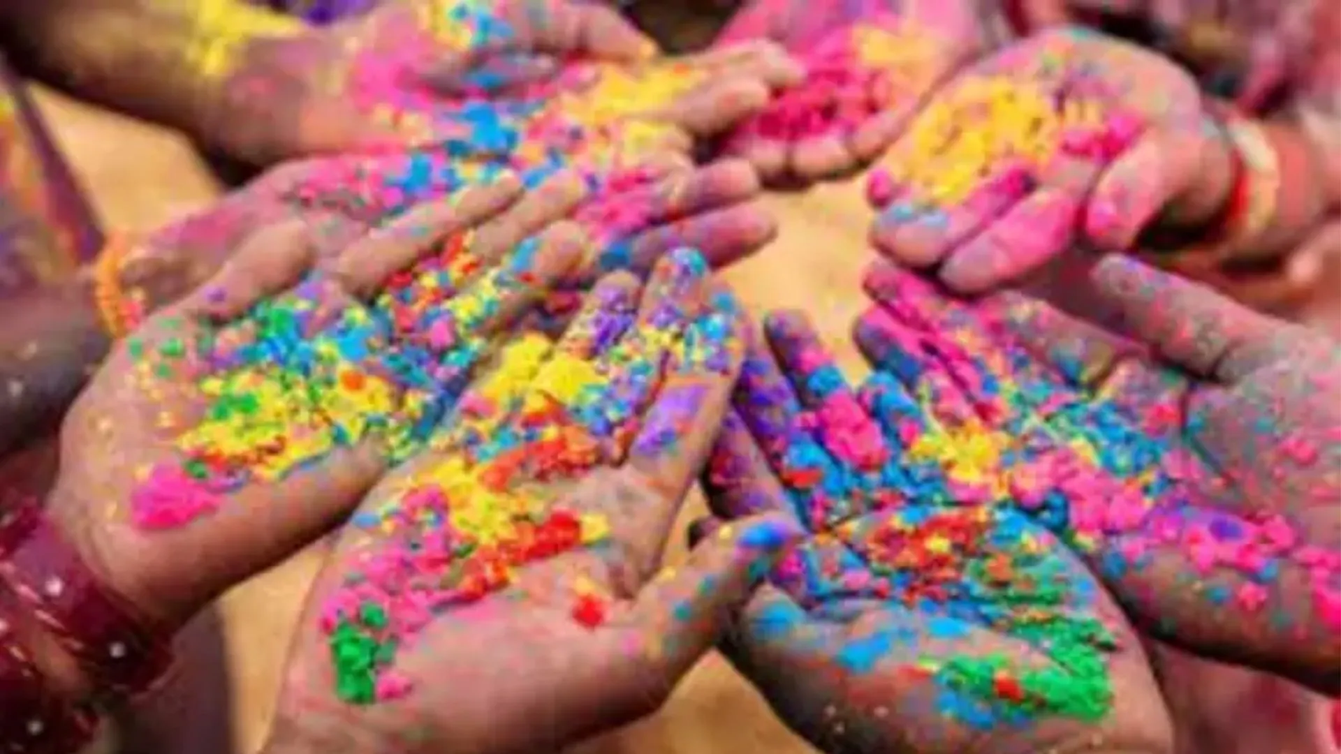 Holi के रंगों से Skin पर आ जाएं Rashes तो तुरंत अपनाएं ये घरेलू नुस्खे, गायब हो जाएगी एलर्जी
