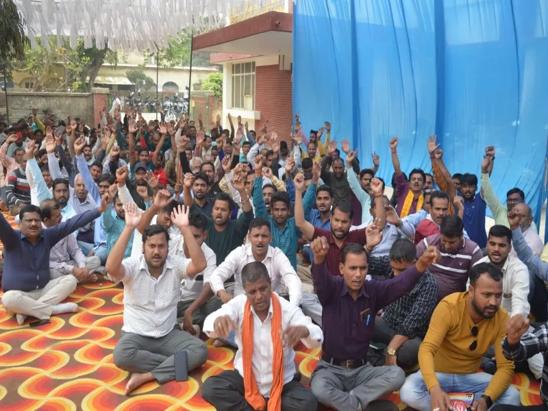 अयोध्या: विदेशों में हो रही रामनगरी में बिजली कटौती की चर्चा, 48 घंटे बाद भी अंधेरे में हैं कई इलाके 