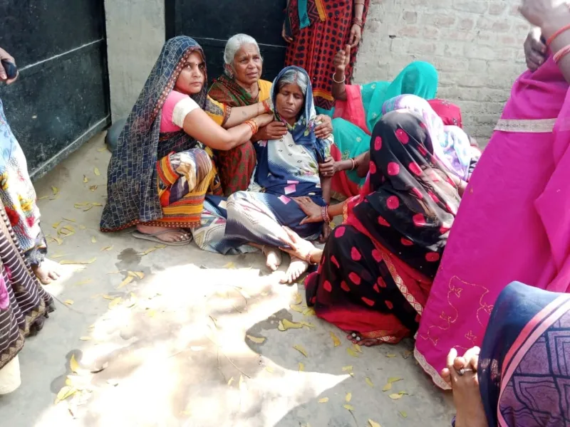 गोंडा: तेज रफ्तार डंपर ने बाइक में मारी टक्कर, छात्र की मौत 