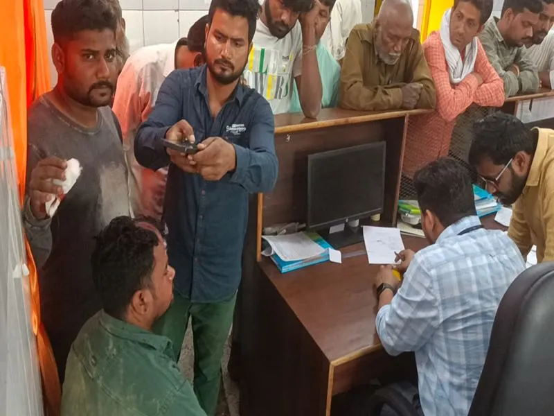 बहराइच: ट्रैक्टर-ट्रॉली हटाने को कहा तो दबंगों ने दूधिए के सिर पर रॉड से किया हमला, मुकदमा दर्ज 