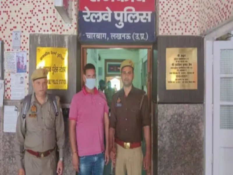 ट्रेन में महिला के ऊपर Toilet करने वाले TTE को रेल मंत्री ने नौकरी से किया बर्खास्त, कहा- Zero Tolerance 