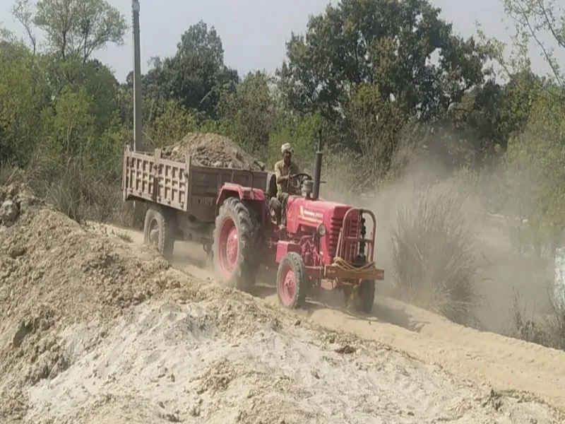 अयोध्या: अवैध खनन पर नहीं लग रही लगाम, कार्रवाई पर हाथ बांधे है प्रशासन  